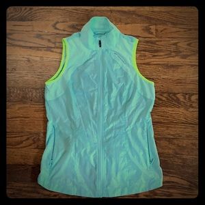 Brooks women’s ultralight  running vest